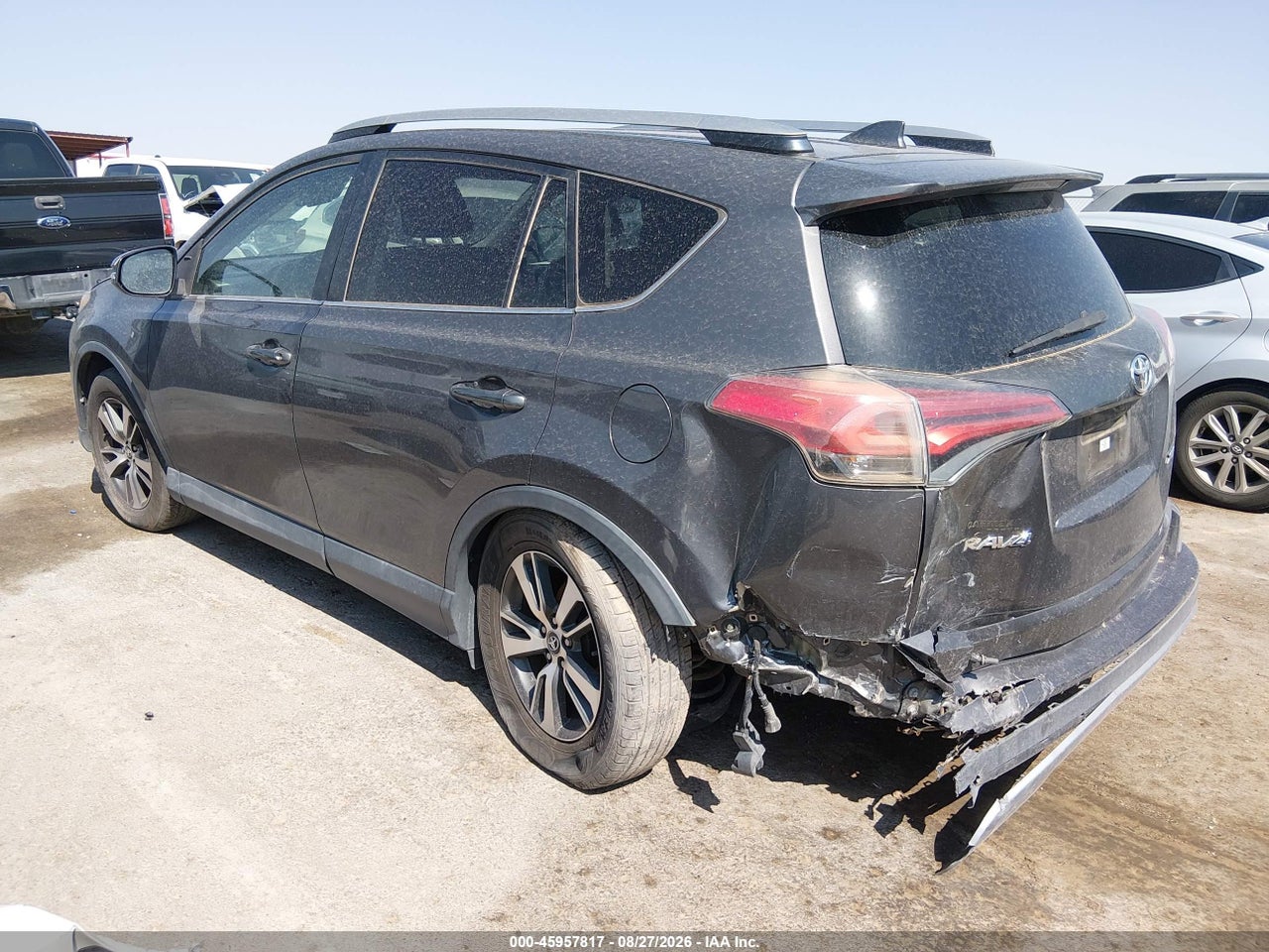 2018 TOYOTA RAV4 XLE · 3/11