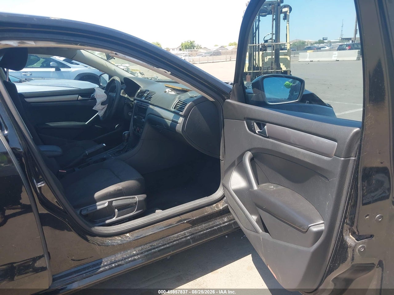 2015 VOLKSWAGEN PASSAT 1.8T S · 5/11