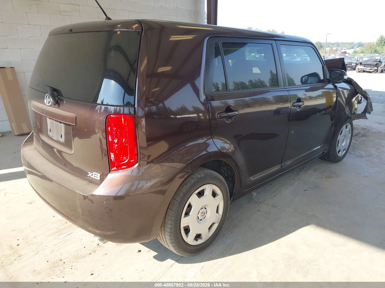 2009 SCION XB   · 4/11