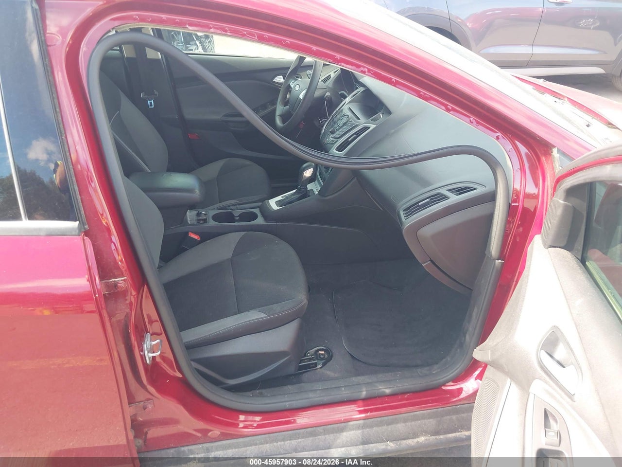 2014 FORD FOCUS SE · 5/11