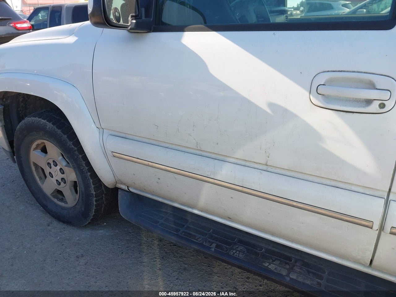 2004 CHEVROLET TAHOE LT · 6/11