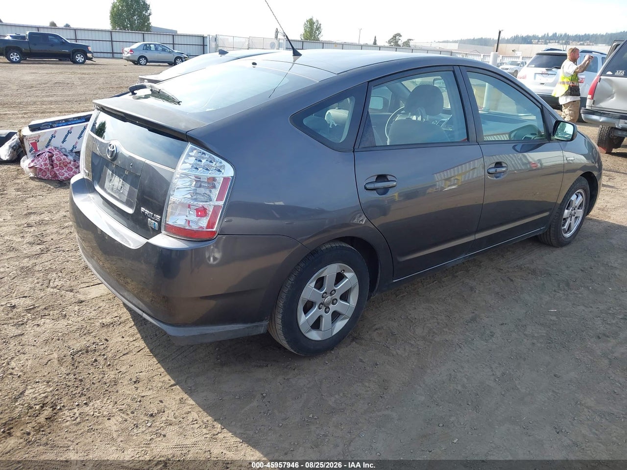 2009 TOYOTA PRIUS   · 4/11