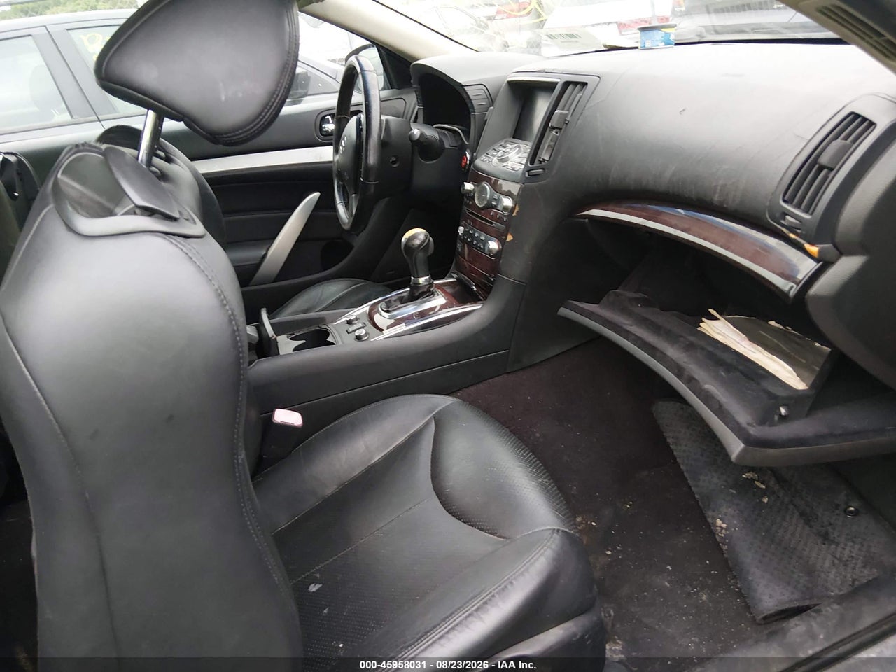 2010 INFINITI G37X · 5/10