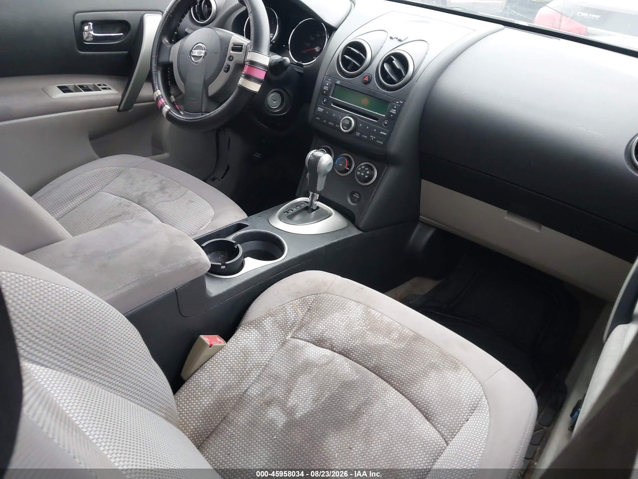 2010 NISSAN ROGUE SL · 5/10