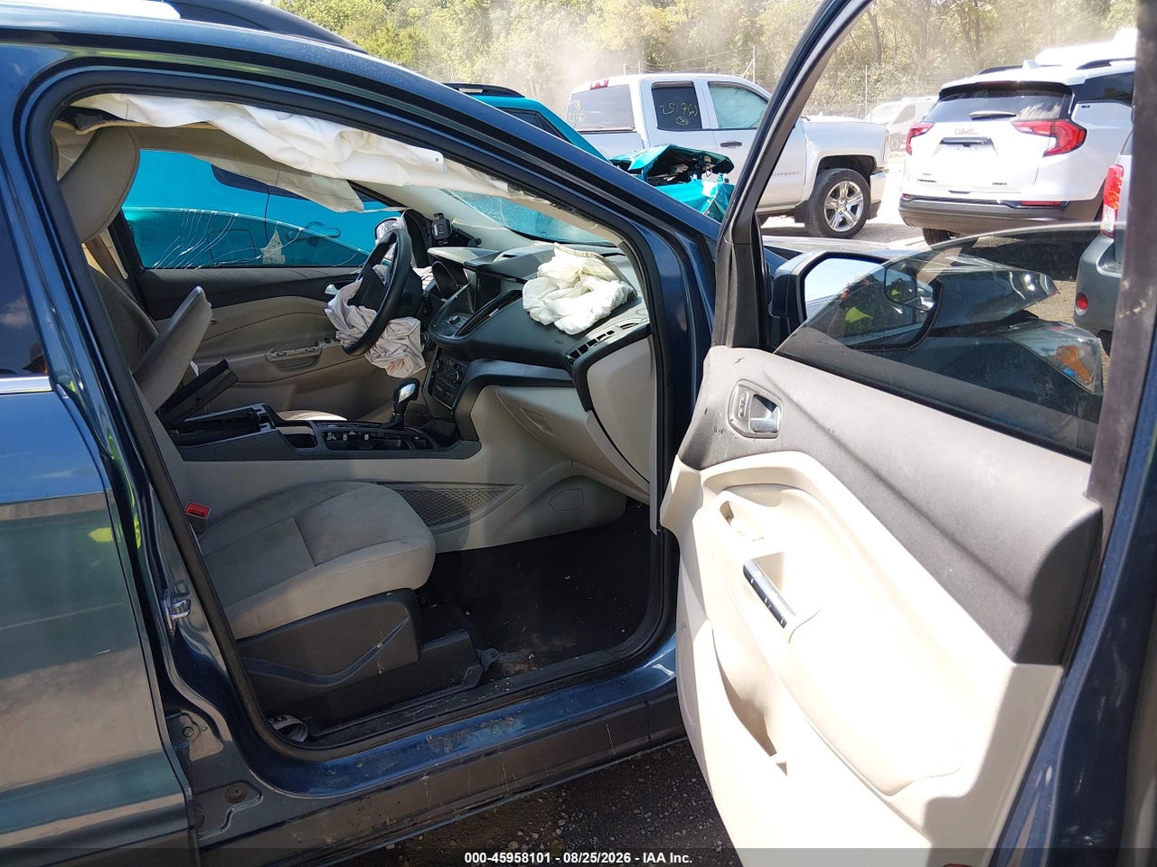2018 FORD ESCAPE SE · 5/11