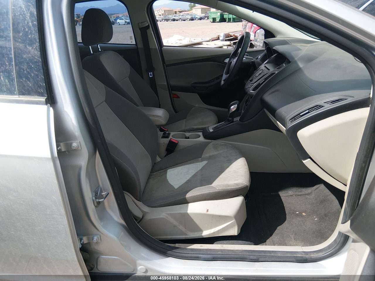 2014 FORD FOCUS SE · 5/10