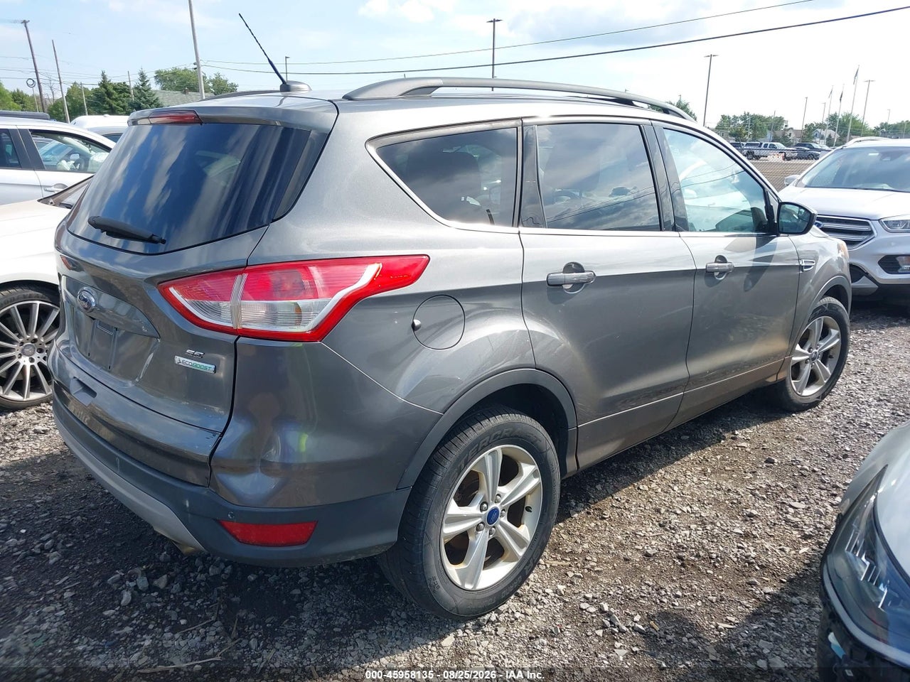 2014 FORD ESCAPE SE · 4/11