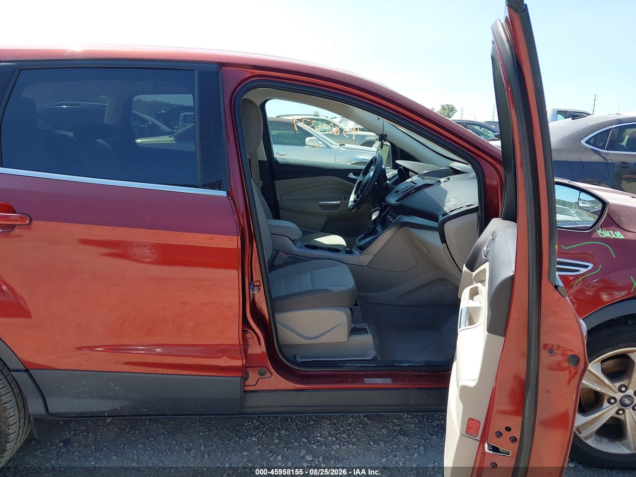 2014 FORD ESCAPE SE · 5/11