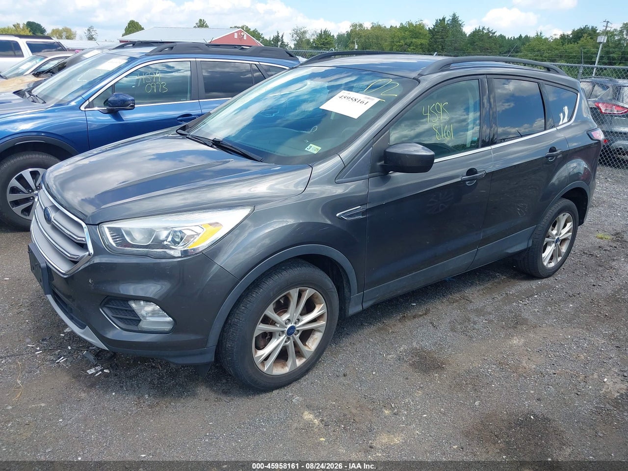 2017 FORD ESCAPE SE · 2/11