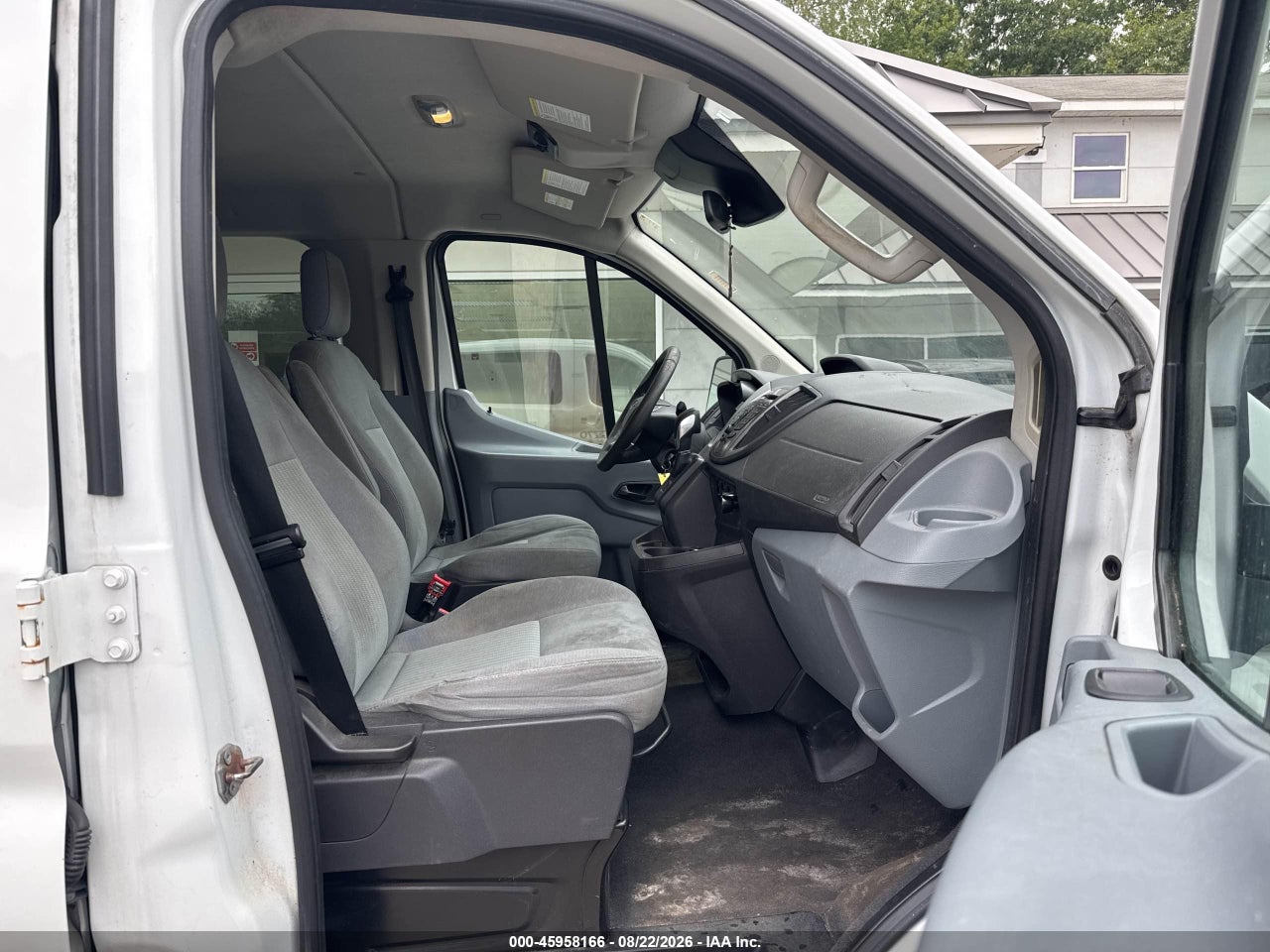 2015 FORD TRANSIT-350 XLT · 5/10
