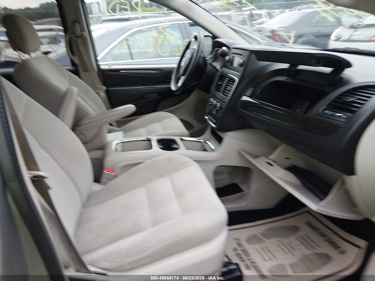 2016 DODGE GRAND CARAVAN SXT · 5/10
