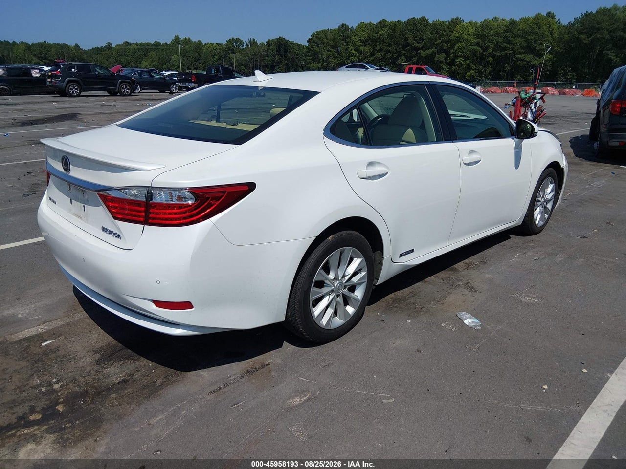 2013 LEXUS ES 300H · 4/11