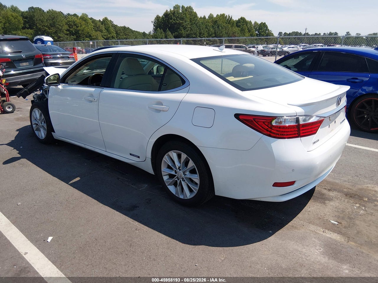 2013 LEXUS ES 300H · 3/11