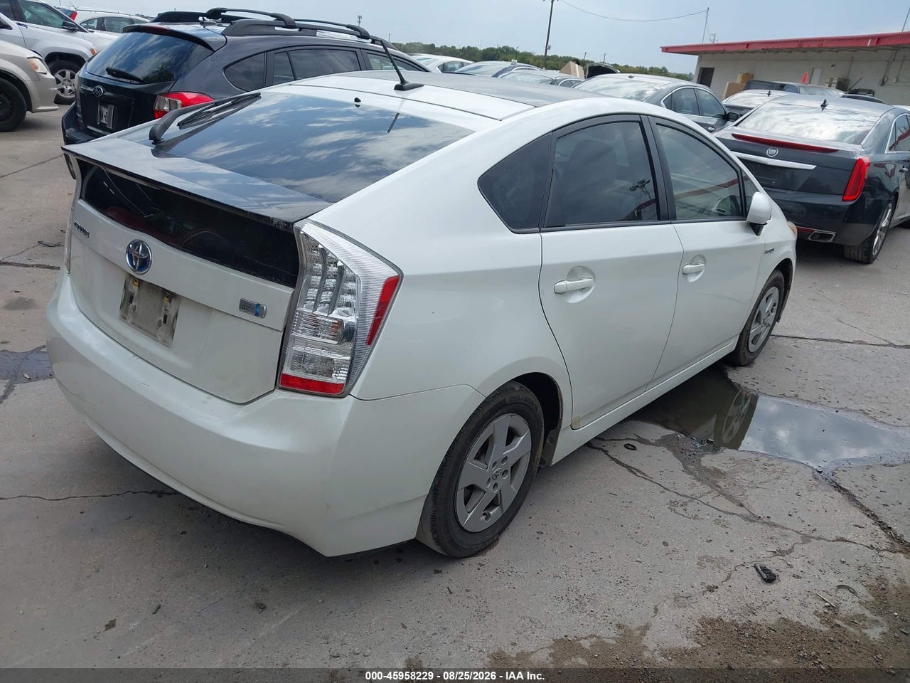 2010 TOYOTA PRIUS III · 4/11