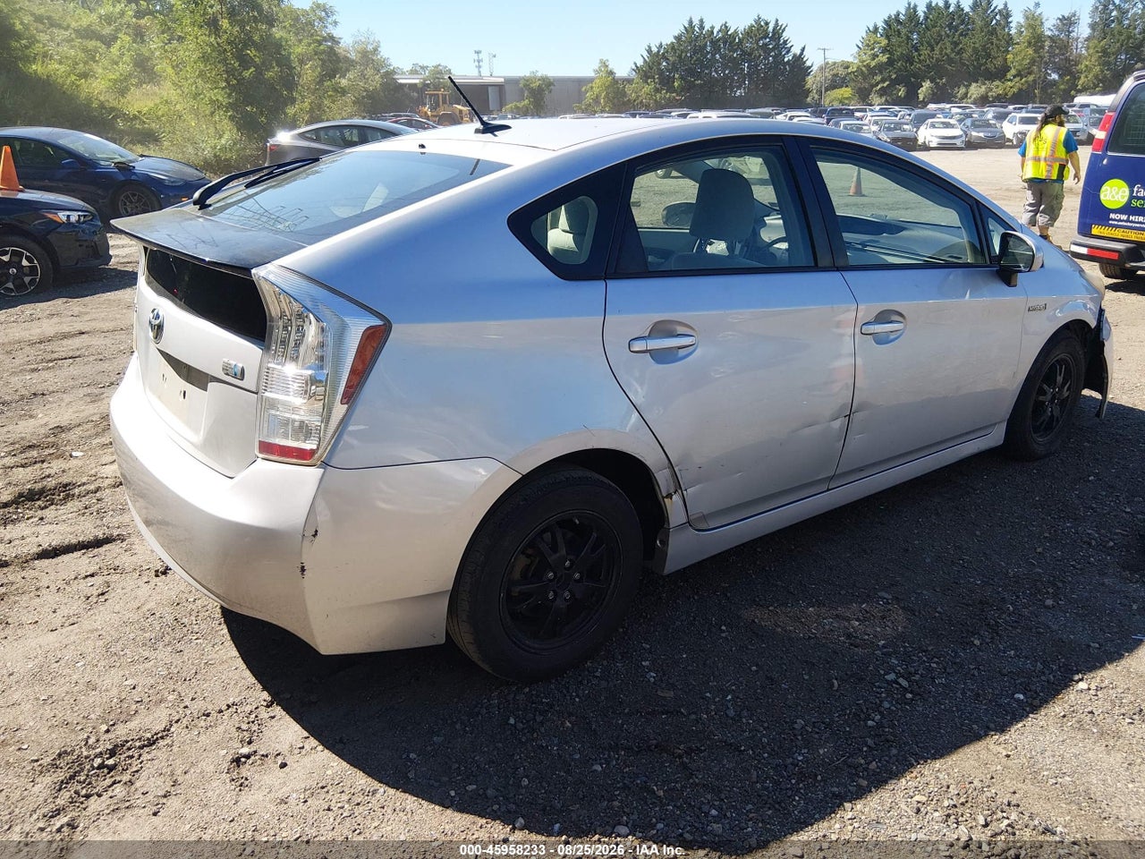 2010 TOYOTA PRIUS II · 4/11