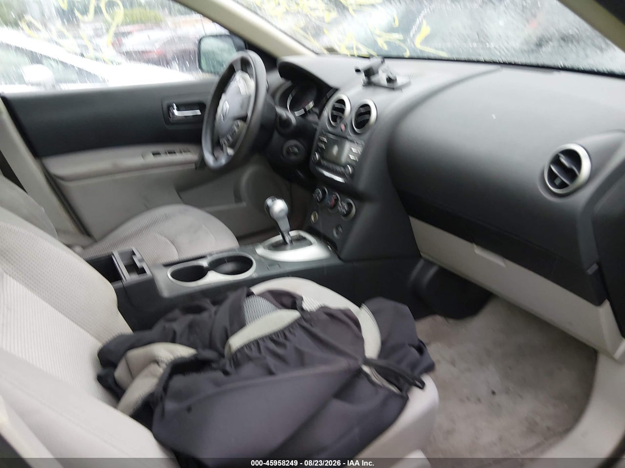 2012 NISSAN ROGUE SV · 5/10