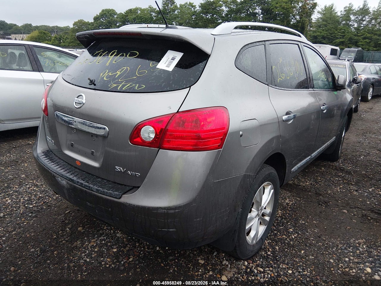 2012 NISSAN ROGUE SV · 4/10