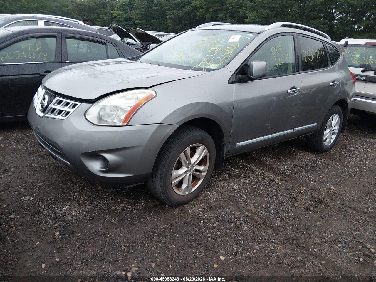 2012 NISSAN ROGUE SV · 2/10