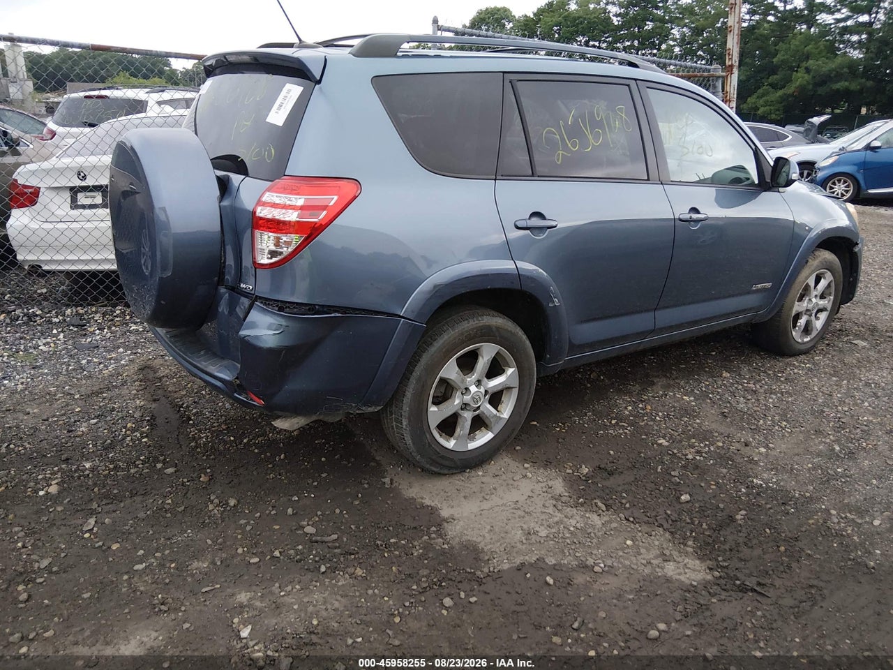 2009 TOYOTA RAV4 LIMITED V6 · 4/10
