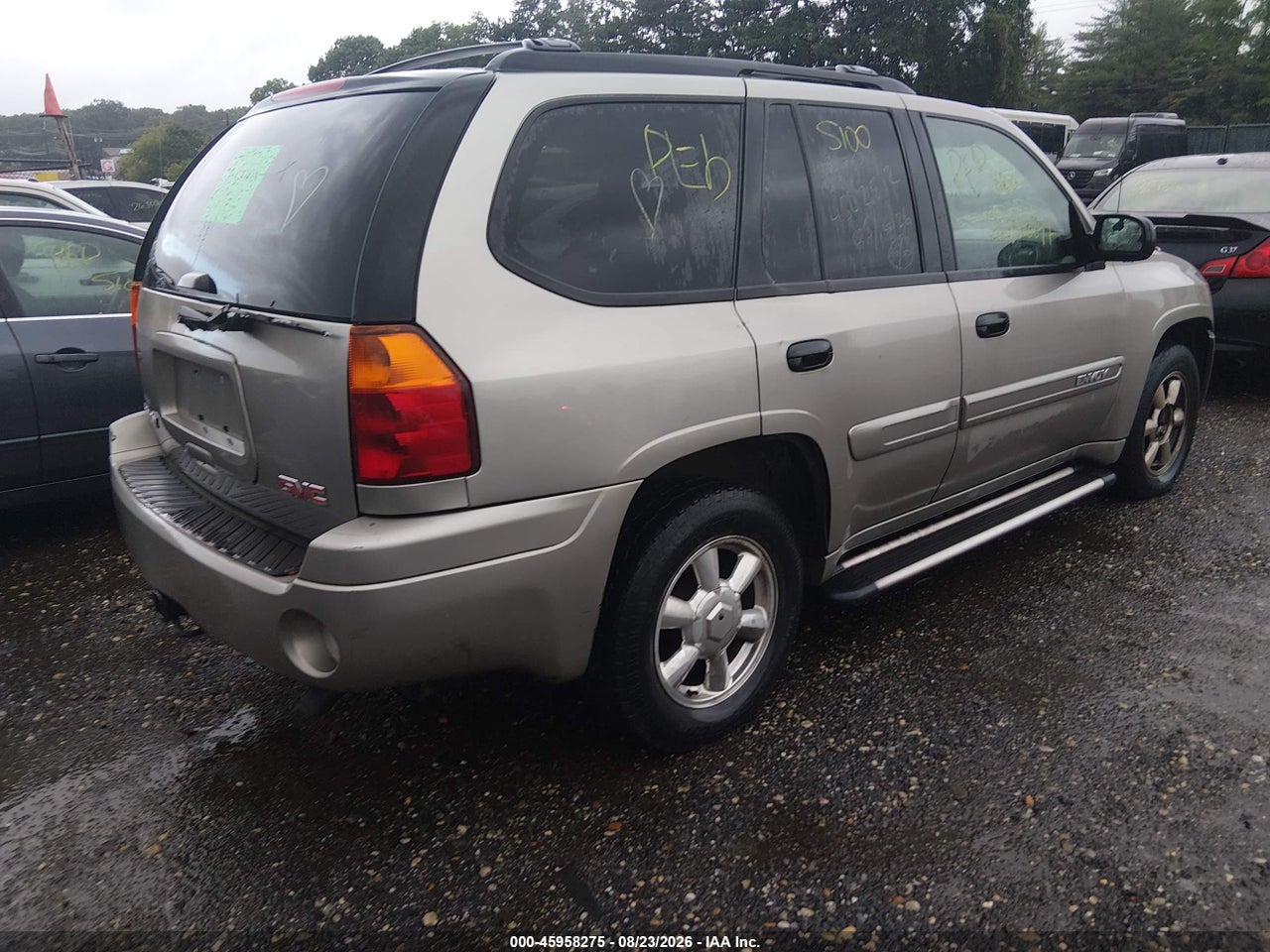 2003 GMC ENVOY SLE · 4/10