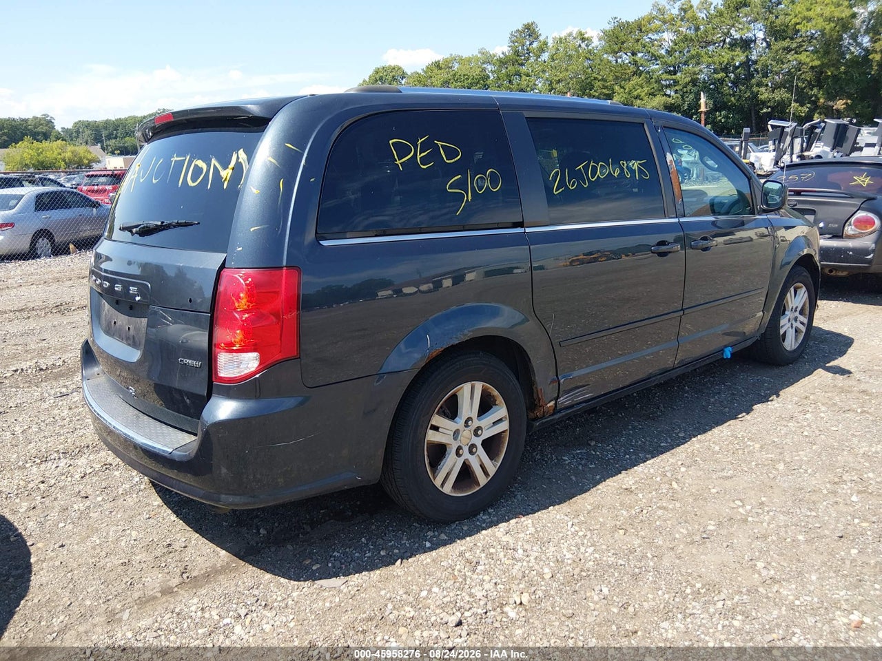 2013 DODGE GRAND CARAVAN CREW · 4/10