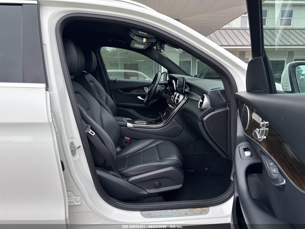 2020 MERCEDES-BENZ GLC 300 4MATIC · 5/10