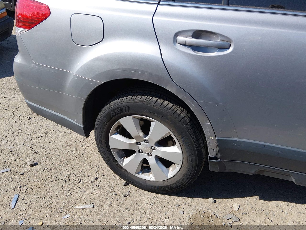 2011 SUBARU OUTBACK 2.5I LIMITED · 6/11