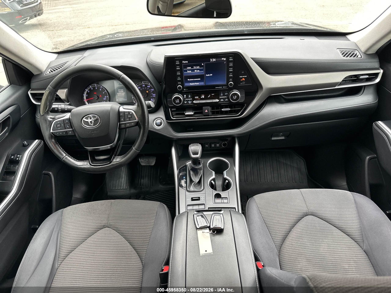 2021 TOYOTA HIGHLANDER LE · 6/10