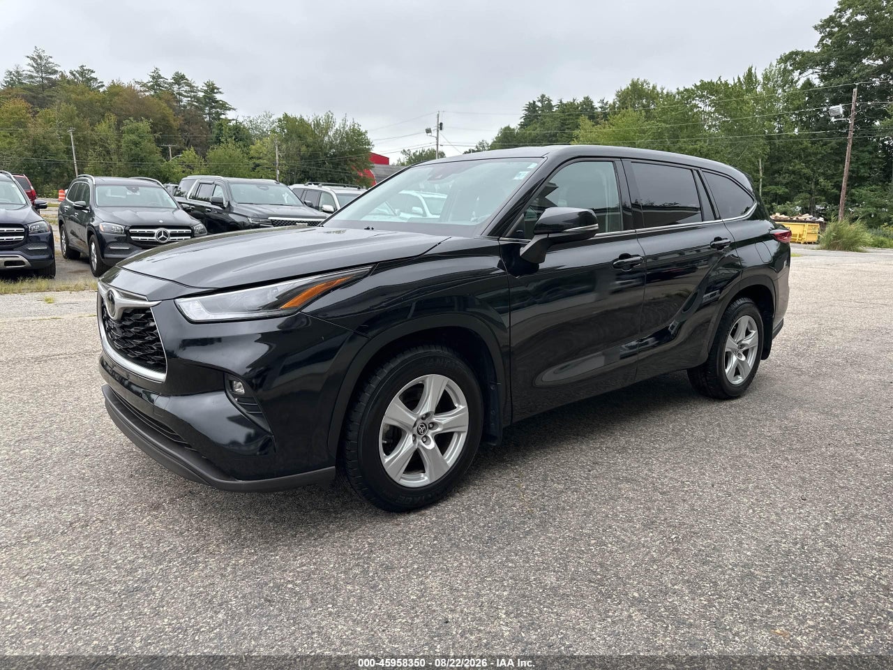 2021 TOYOTA HIGHLANDER LE · 2/10