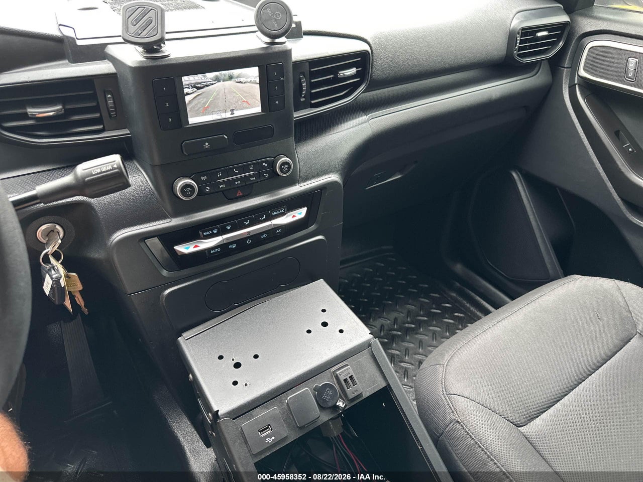 2020 FORD POLICE INTERCEPTOR UTILITY   · 6/10