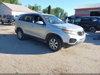 5XYKT3A15BG****** · 2011 KIA SORENTO LX