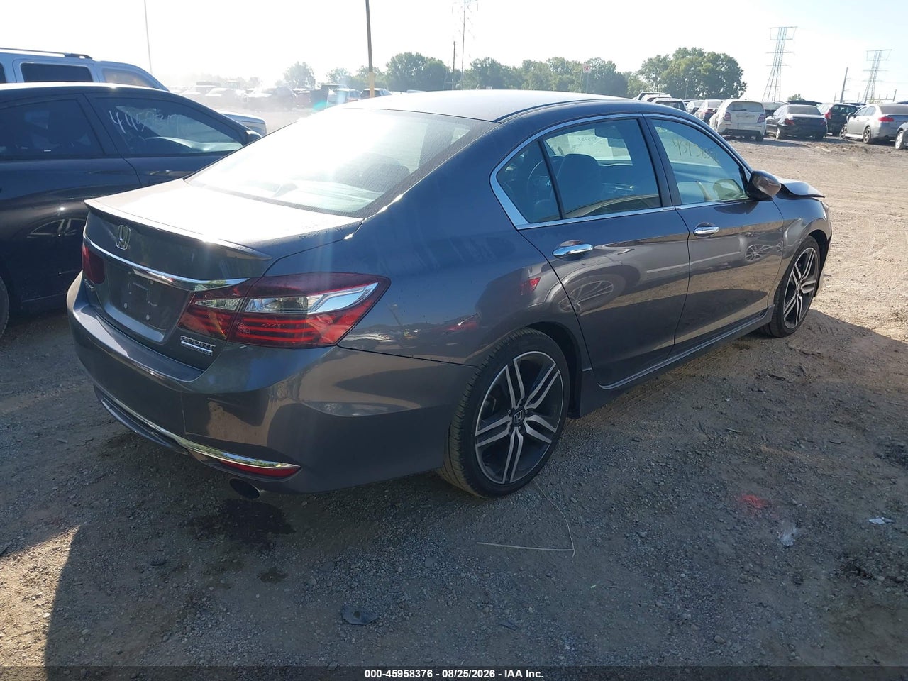 2017 HONDA ACCORD SPORT SE · 4/11