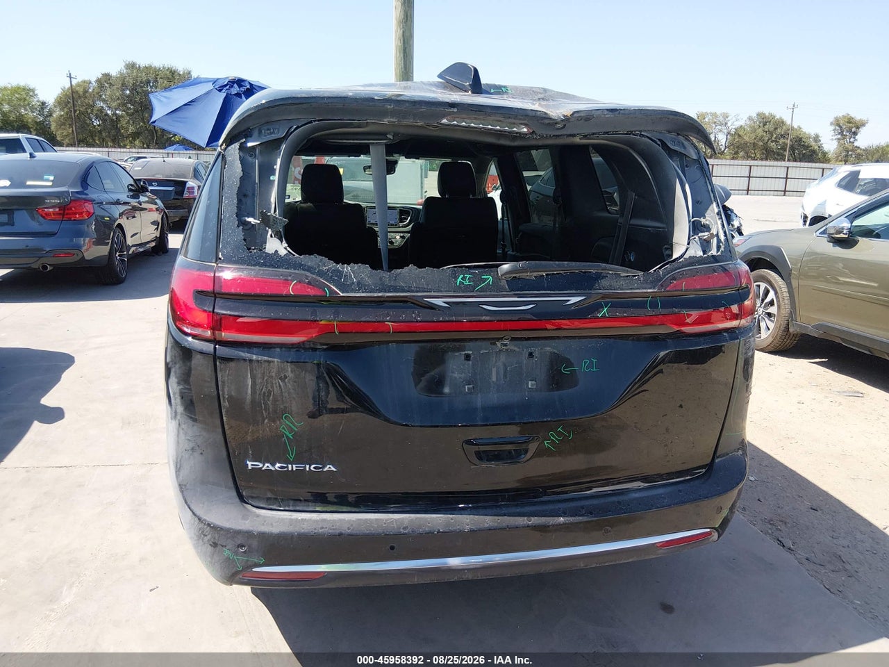 2027 CHRYSLER PACIFICA · 6/11