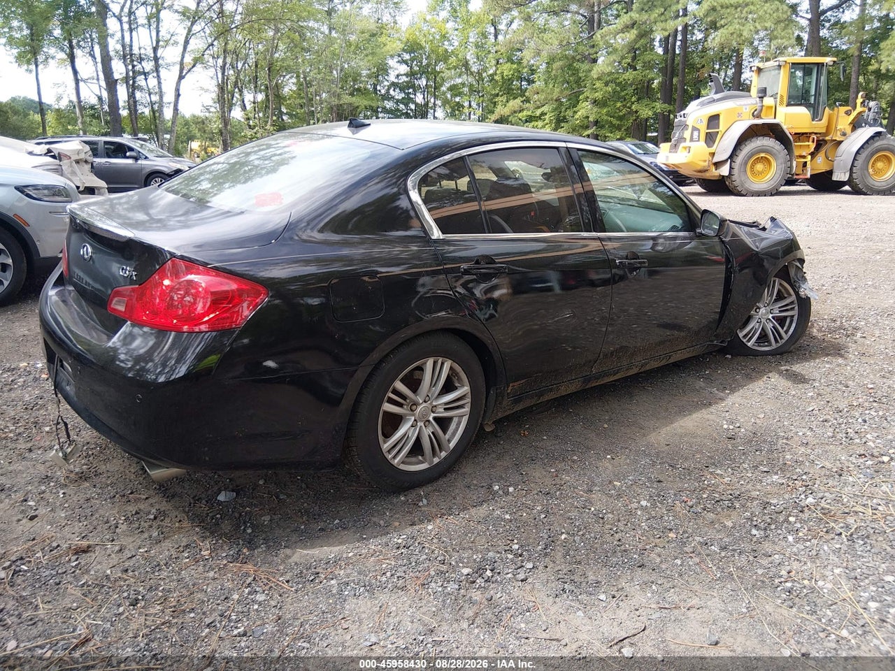 2012 INFINITI G37X   · 4/11