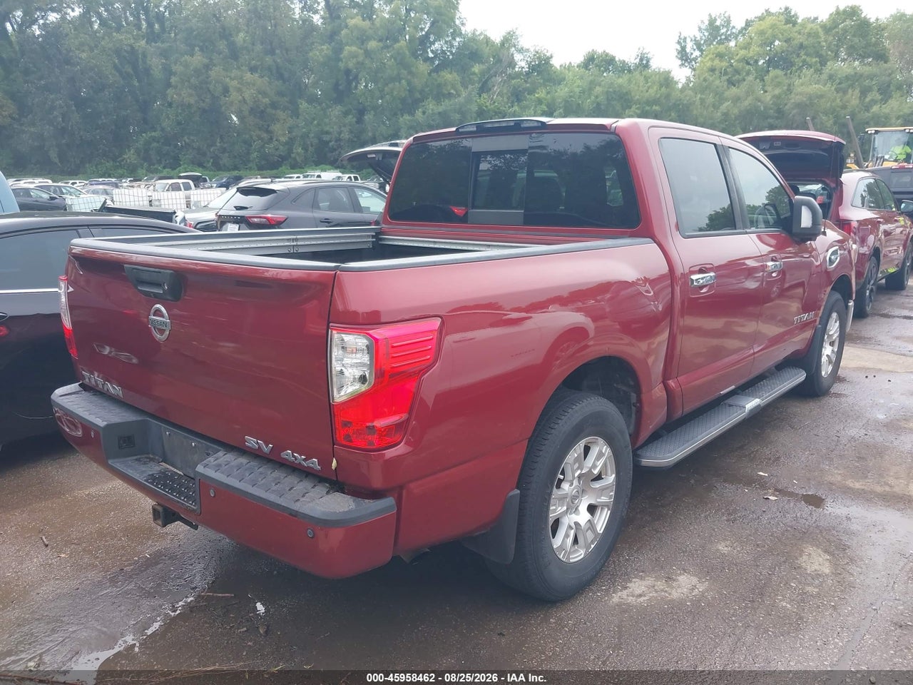 2017 NISSAN TITAN SV · 4/10