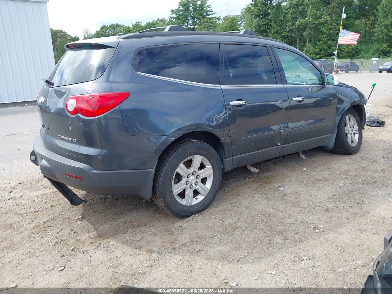 2011 CHEVROLET TRAVERSE 2LT · 4/11