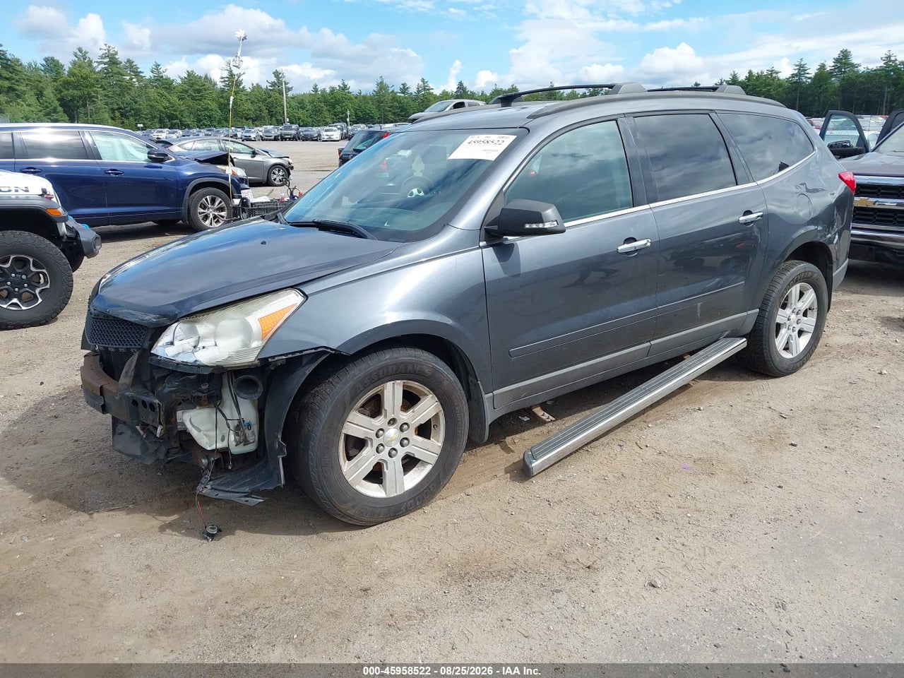 2011 CHEVROLET TRAVERSE 2LT · 2/11