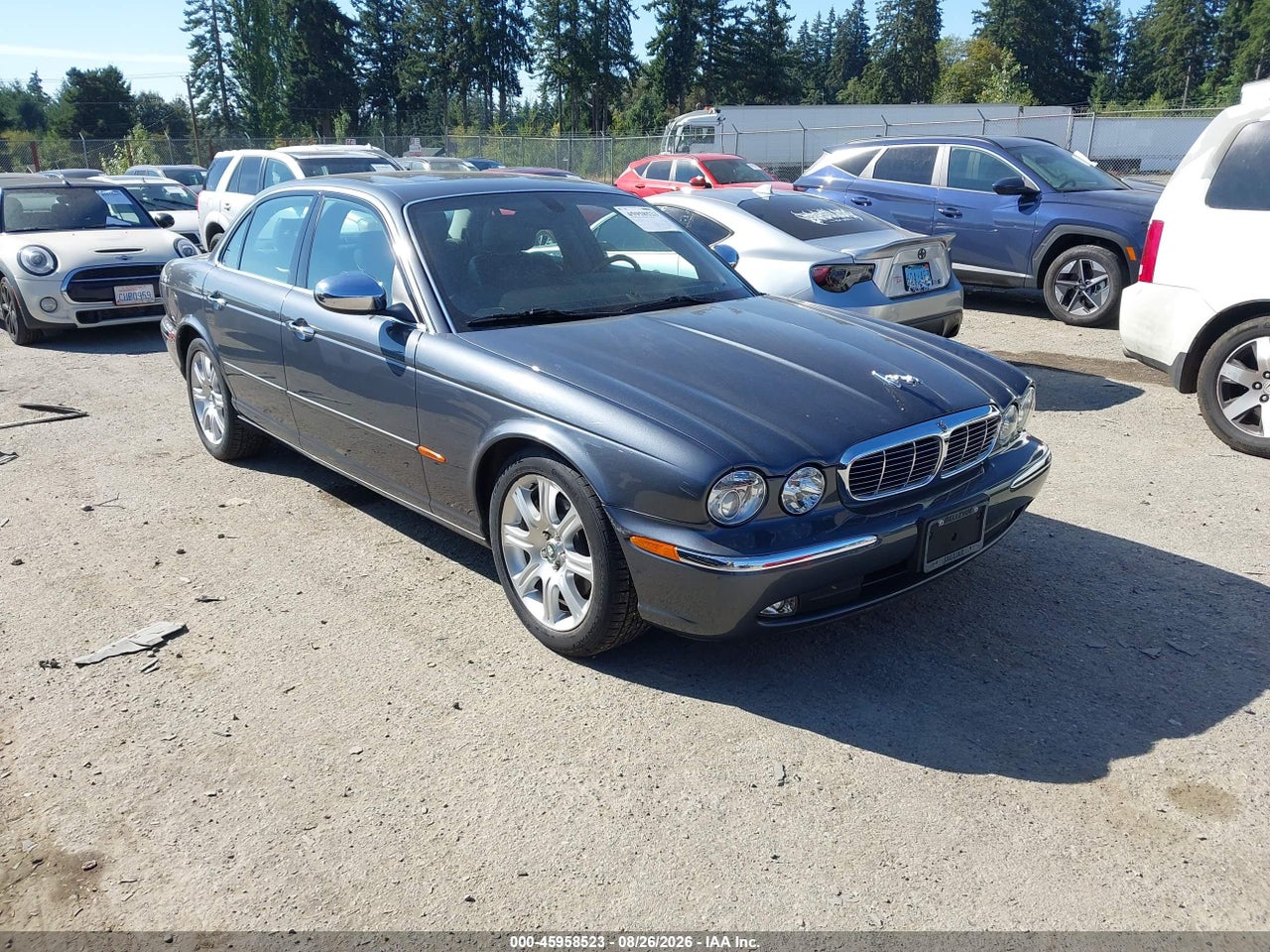 2004 JAGUAR XJ VANDEN PLAS