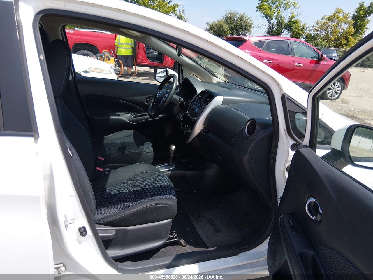 2016 NISSAN VERSA NOTE S (SR)/S PLUS/SL/SR/SV · 5/10