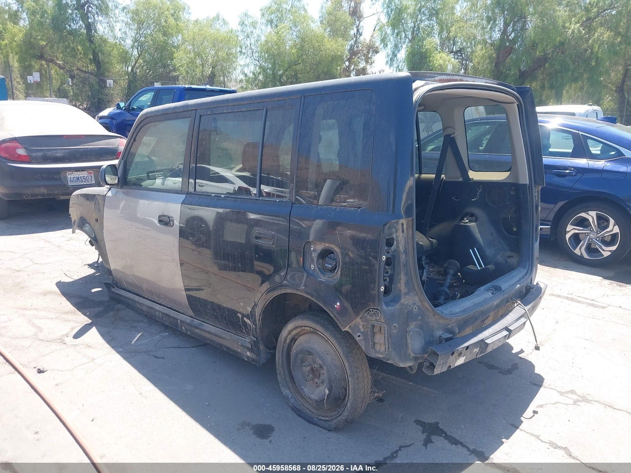 2005 SCION XB   · 3/10