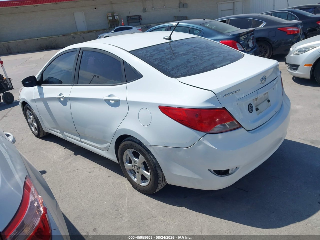 2016 HYUNDAI ACCENT SE · 3/11