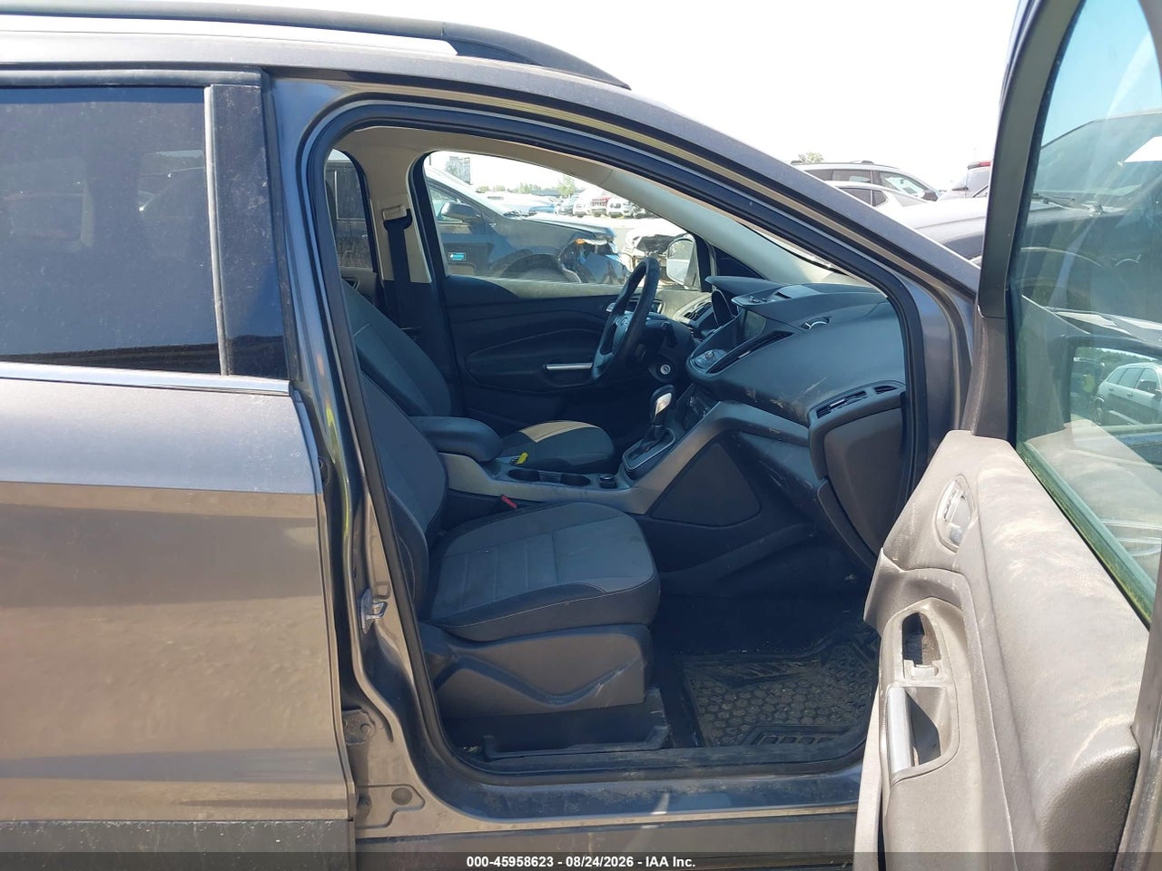 2014 FORD ESCAPE SE · 5/11