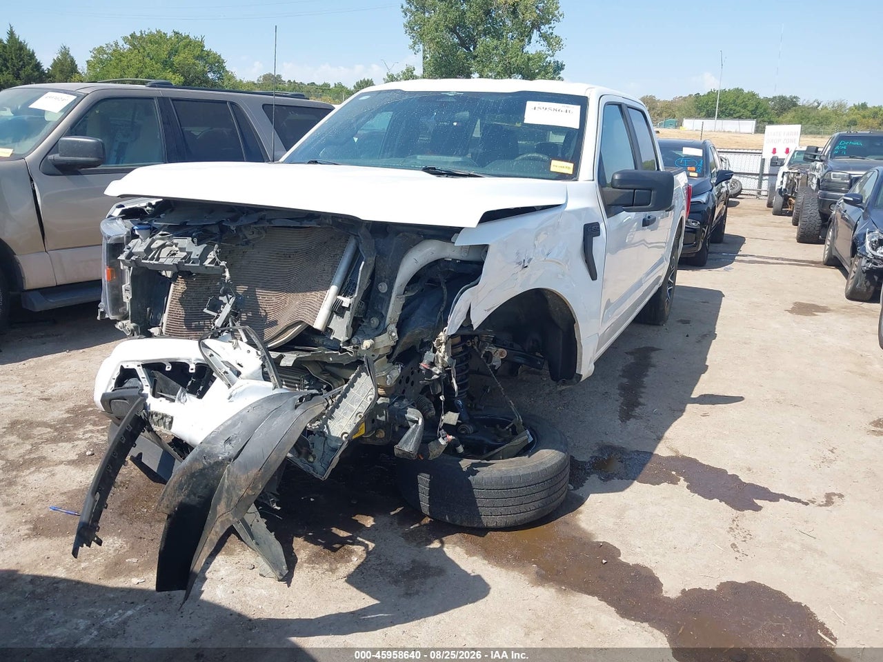 2023 FORD F-150 XL · 2/11