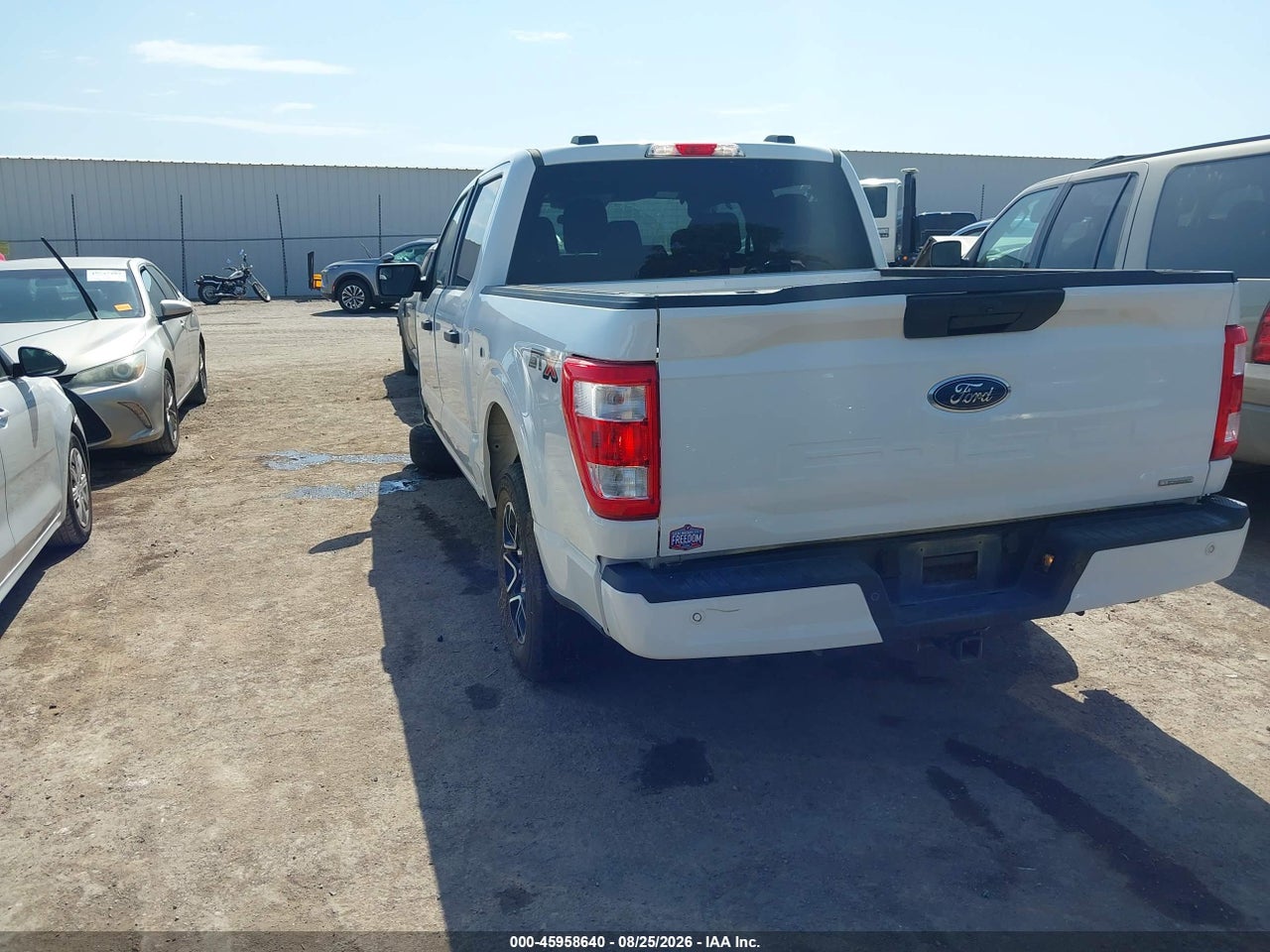 2023 FORD F-150 XL · 3/11