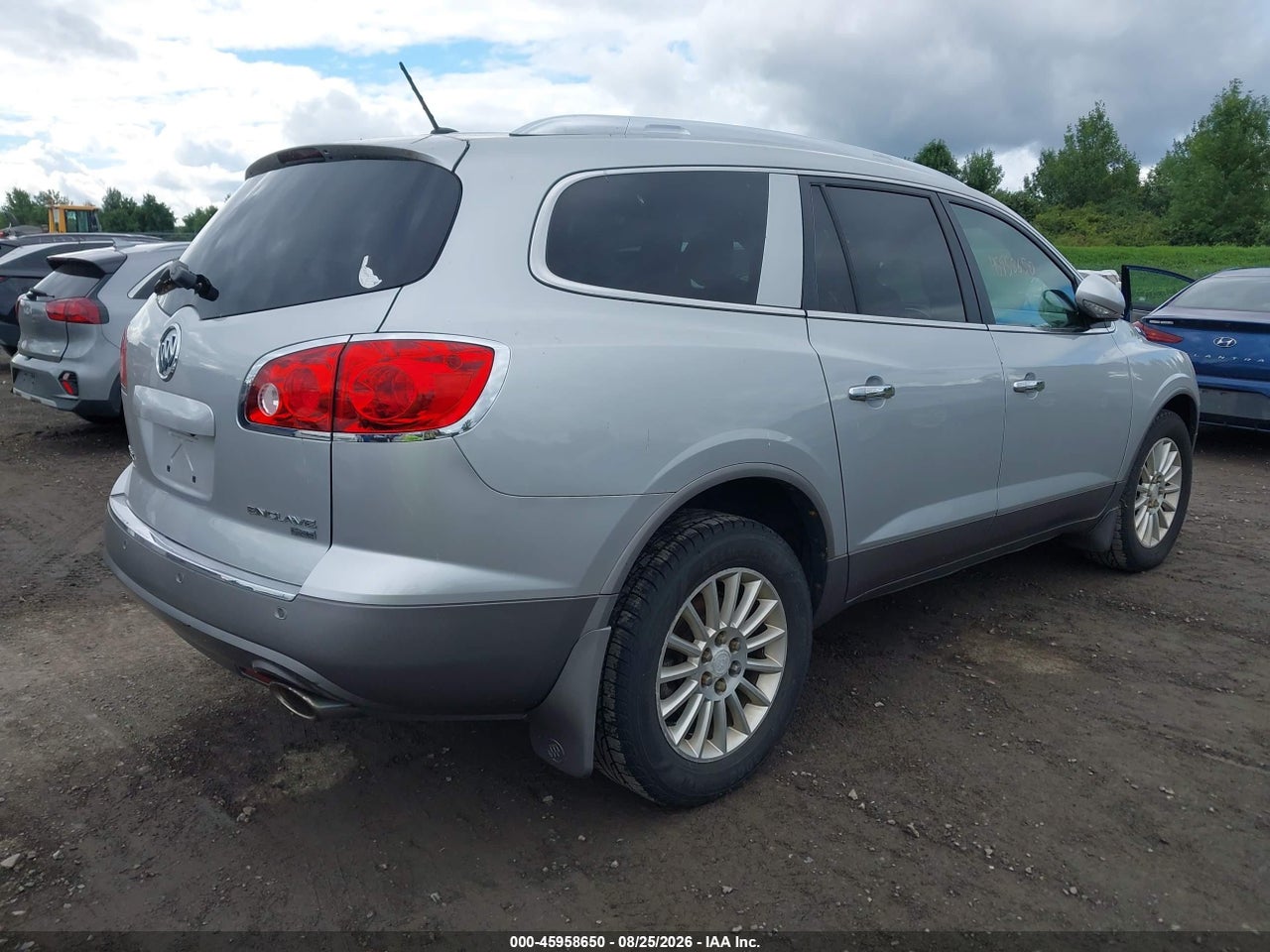 2011 BUICK ENCLAVE 1XL · 4/11