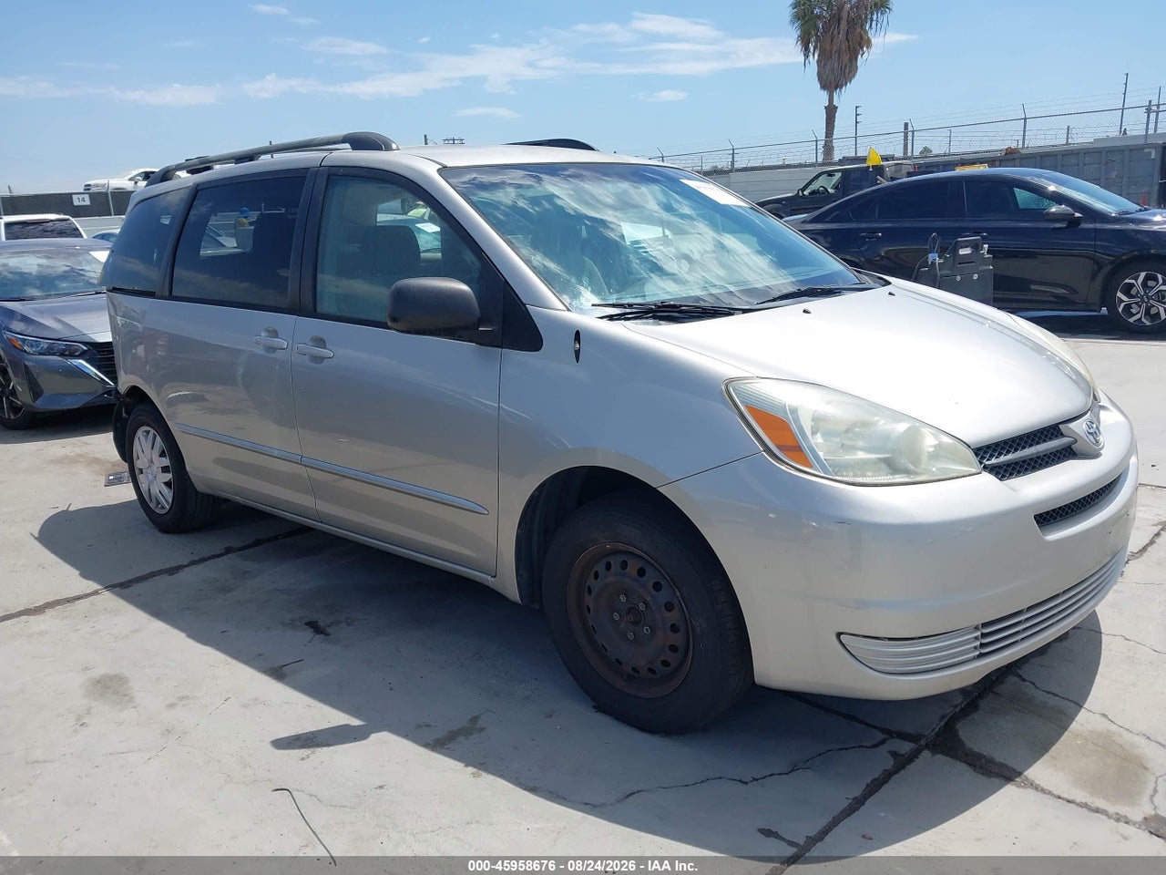 5TDZA23C05S****** · 2005 TOYOTA SIENNA LE