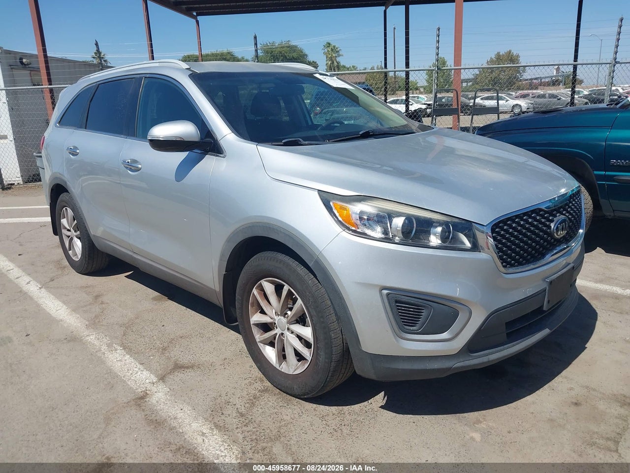 5XYPG4A32JG****** · 2018 KIA SORENTO 2.4L LX
