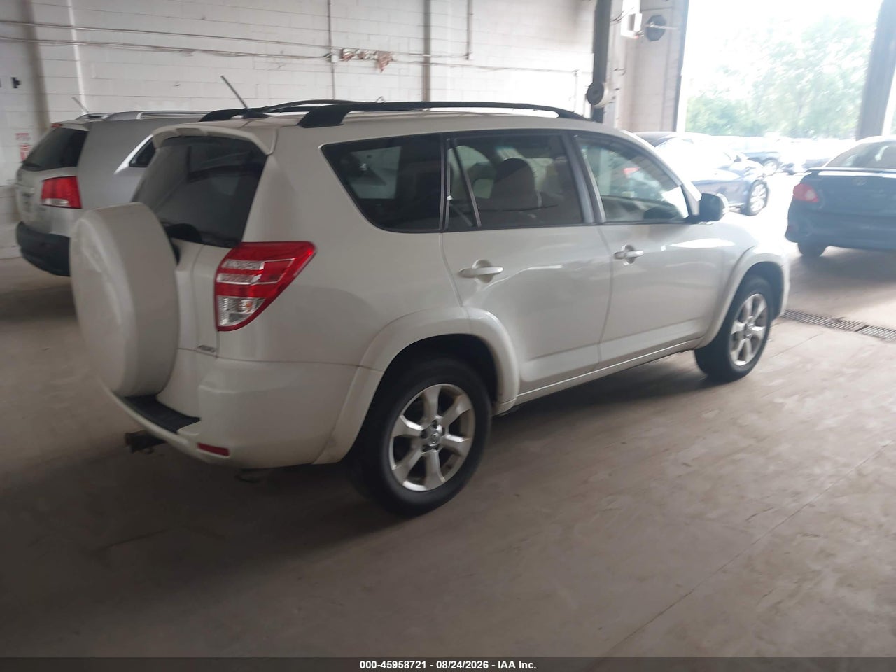 2010 TOYOTA RAV4 LIMITED · 4/11