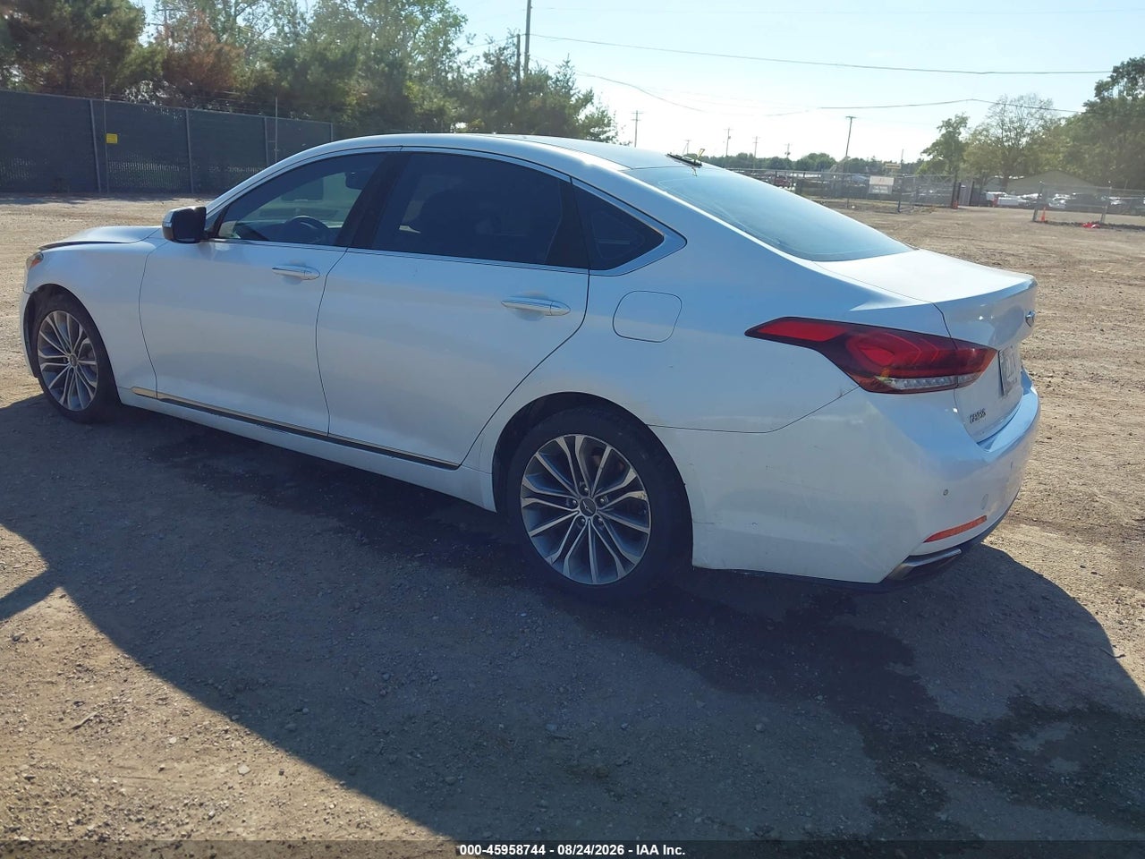 2015 HYUNDAI GENESIS 3.8 · 3/11
