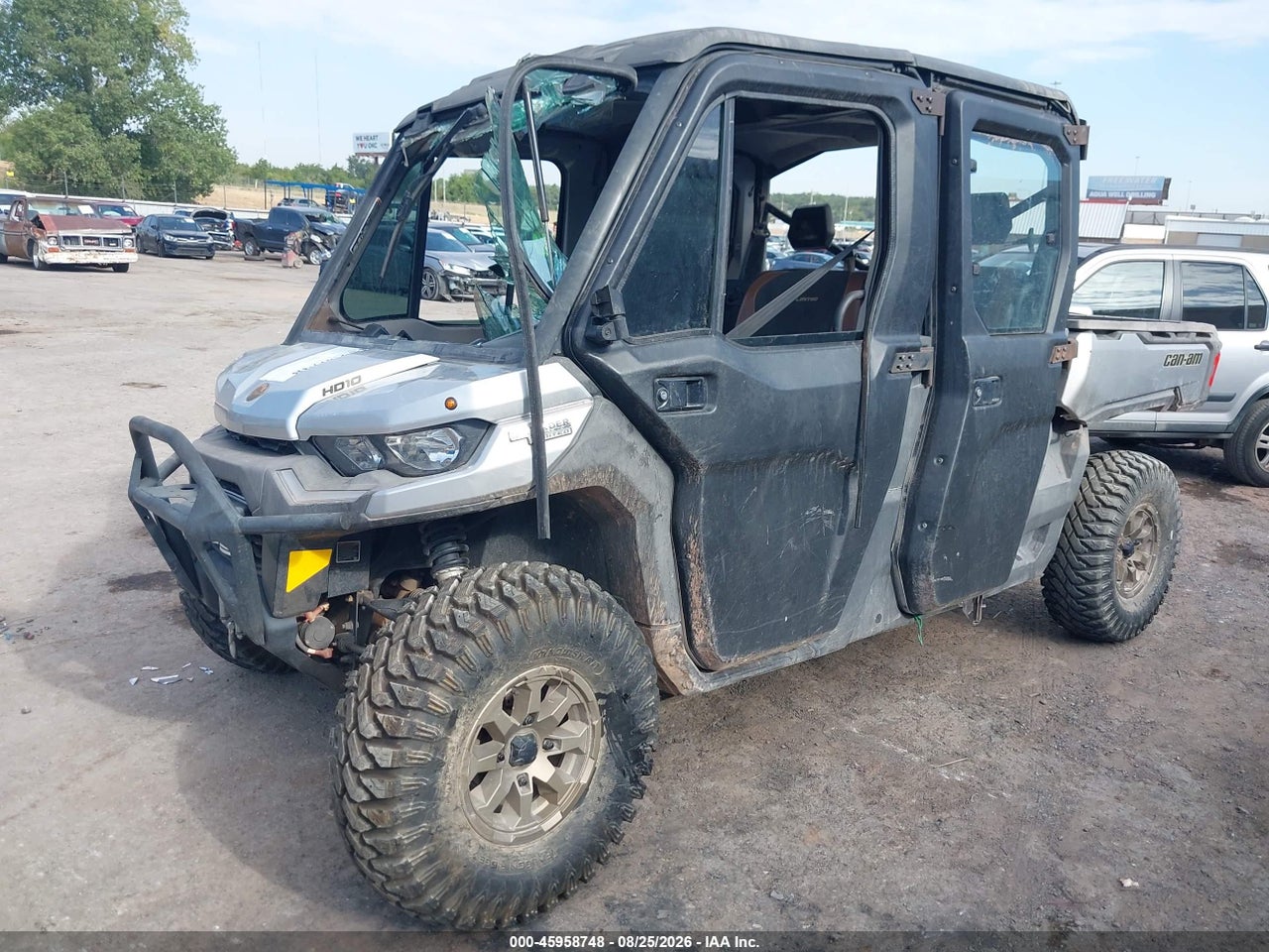 2021 CAN-AM DEFENDER MAX LIMITED CAB HD10 · 2/11